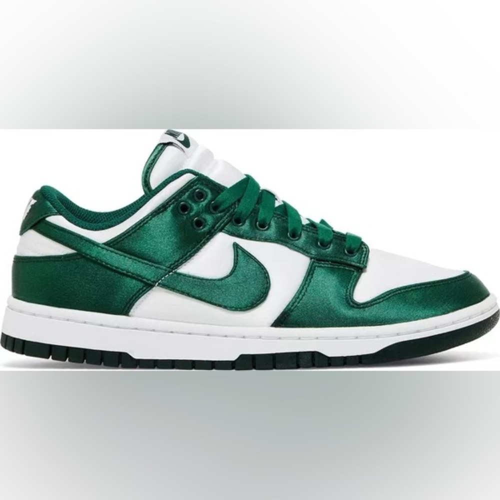 Nike Dunk Low Michigan State Satin (women’s)